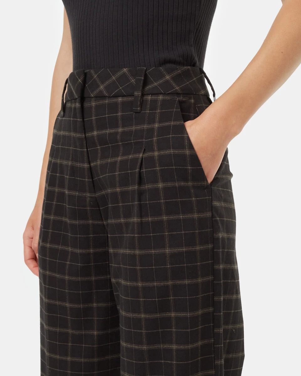 Tentree Soft EcoTwill Pleat Front Pant - Image 4